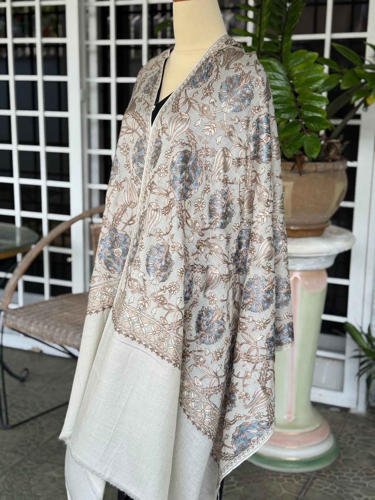 Tulip Stole Beige