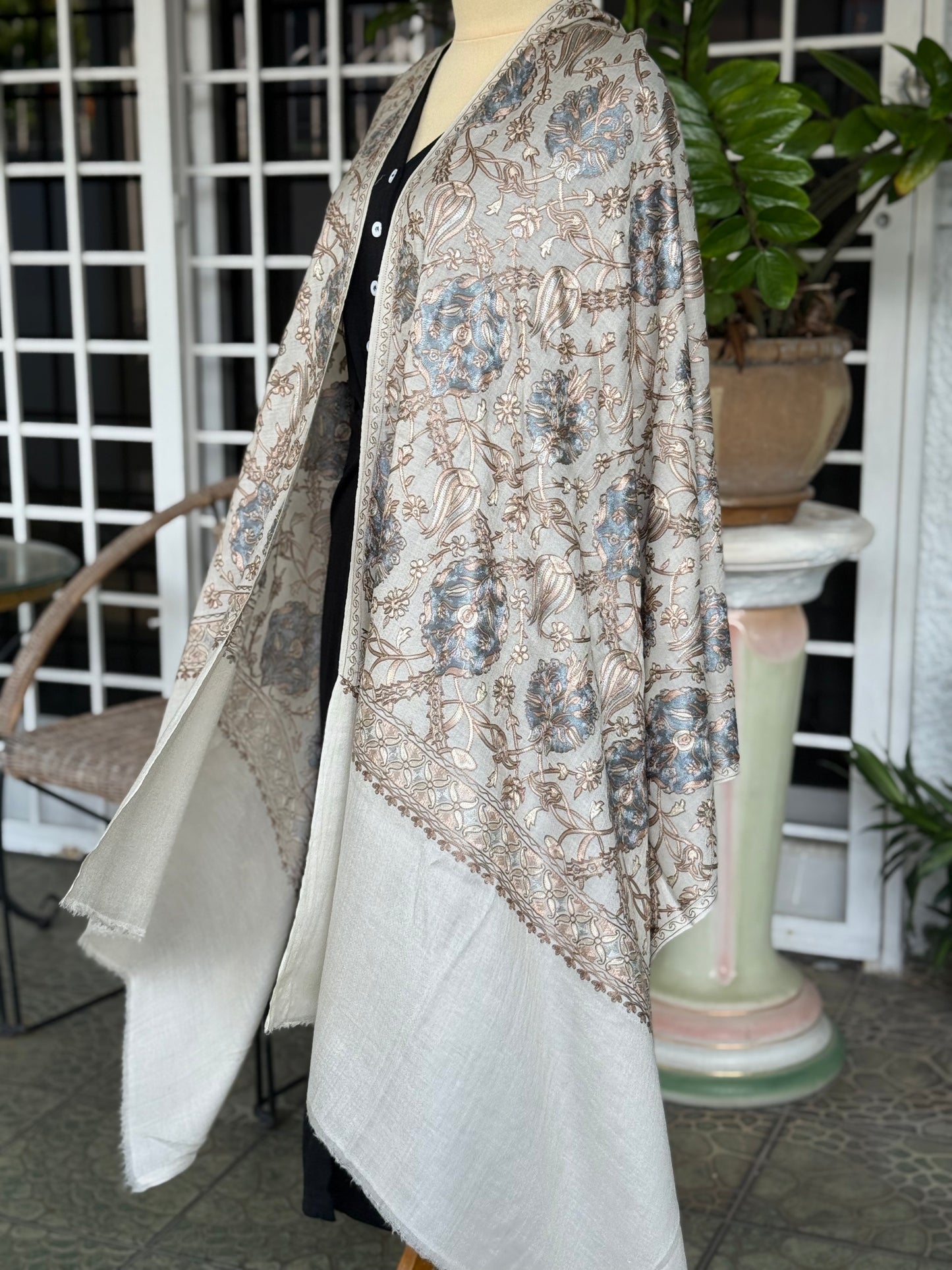 Tulip Stole Beige