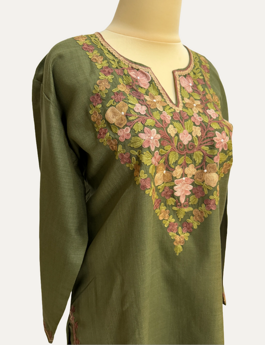 Kurti Short 46 (009)