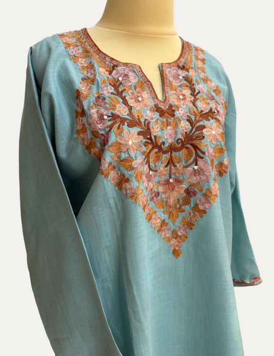 Kurti Short 46 (010)