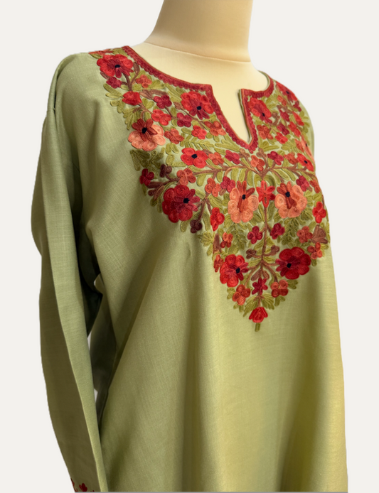Kurti Short 46 (011)