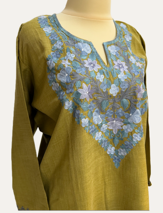 Kurti Short 46 (013)