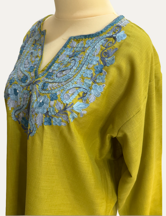 Kurti Short 44 (016)
