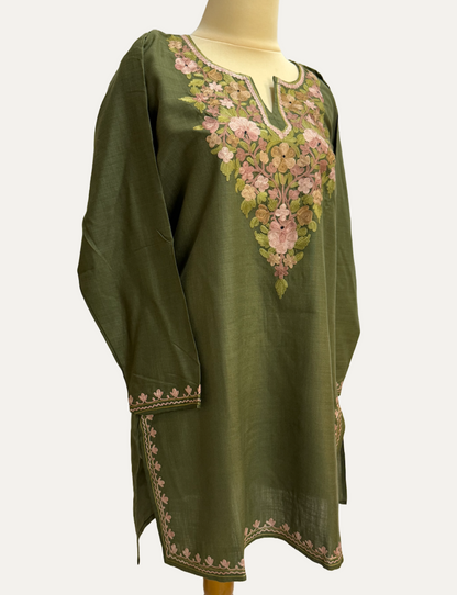 Kurti Short 42 (019)