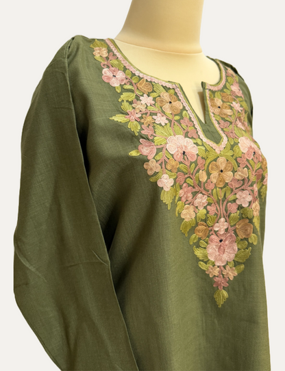 Kurti Short 42 (019)