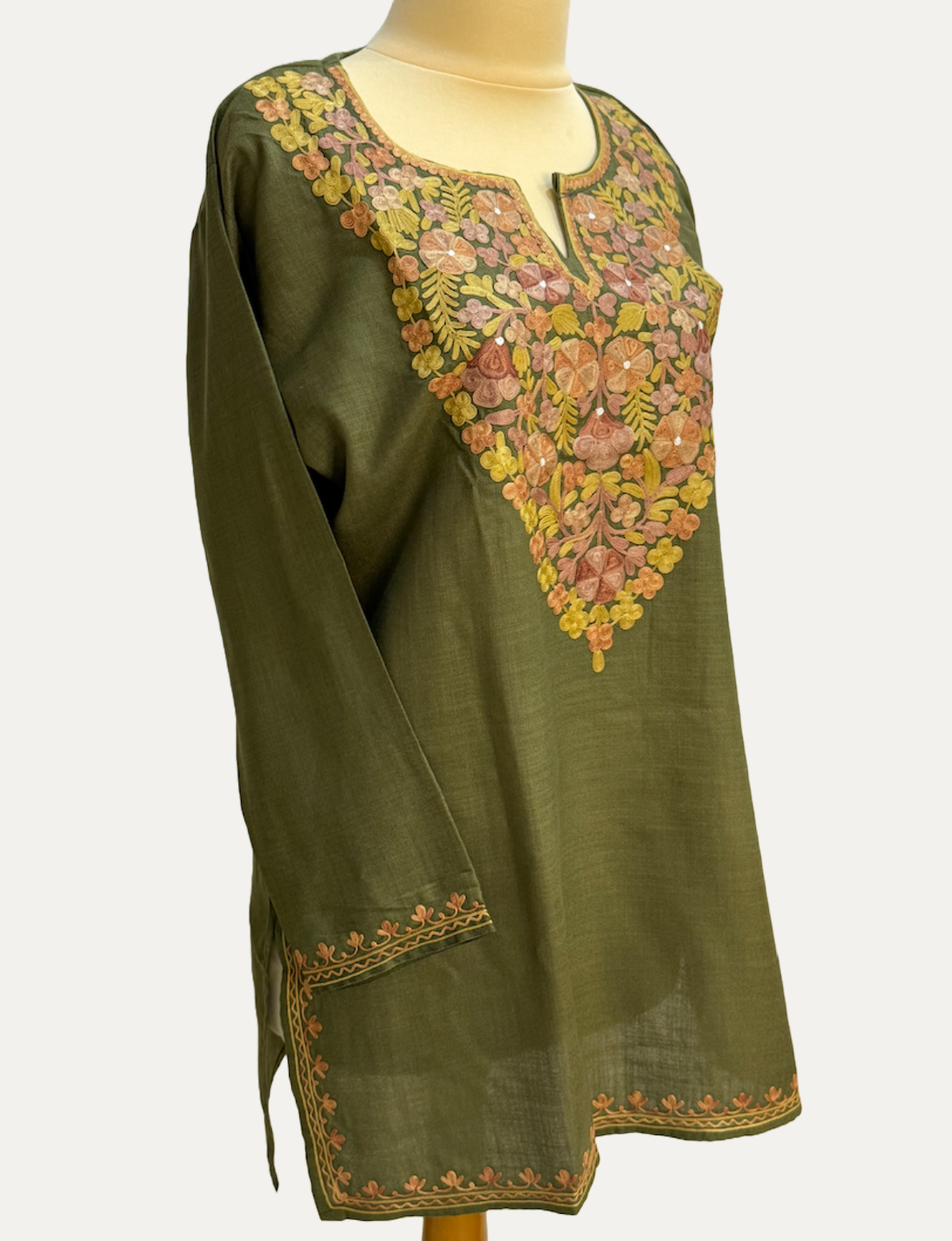 Kurti Short 42 (025)