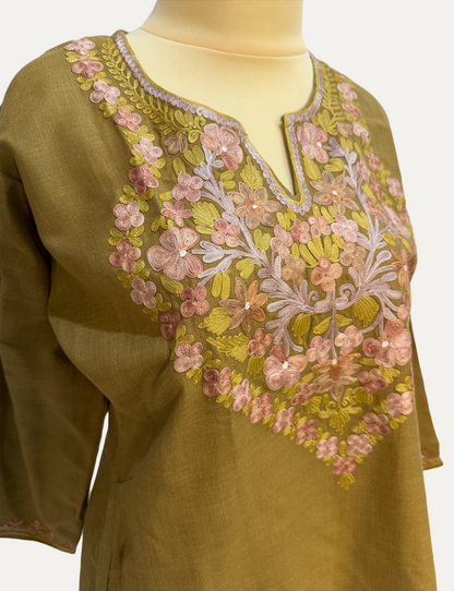 Kurti Short 42 (028)