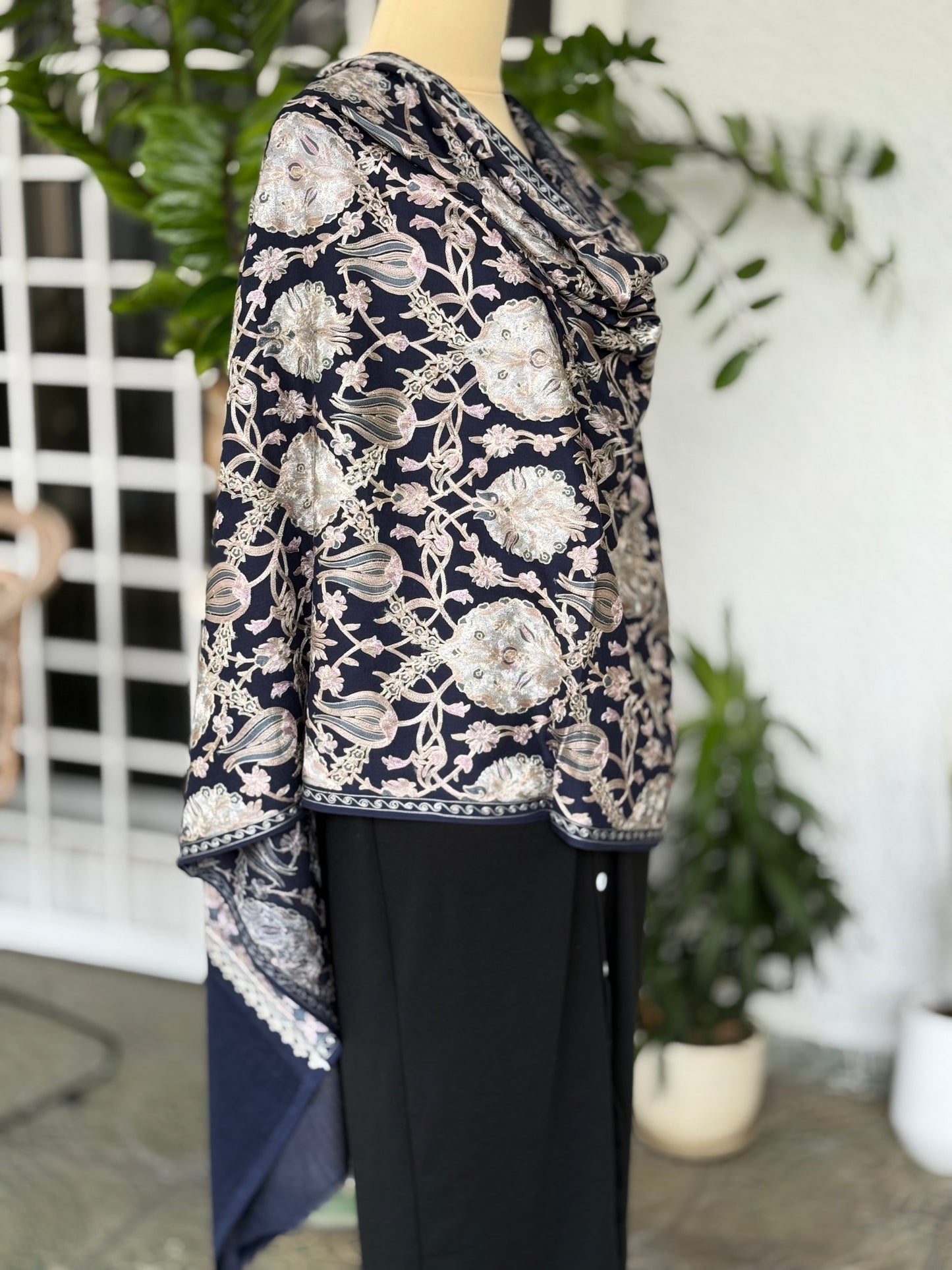 Tulip Stole Navy Blue