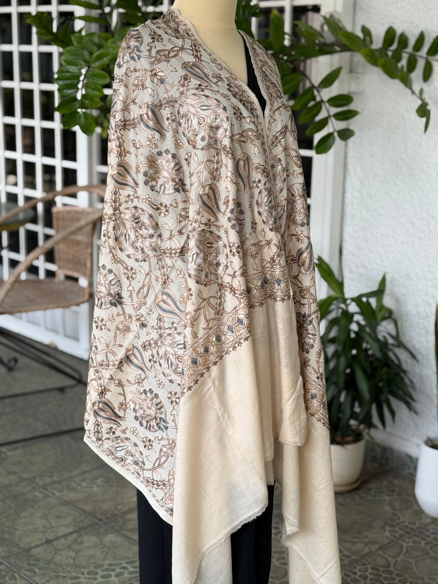Tulip Stole Beige