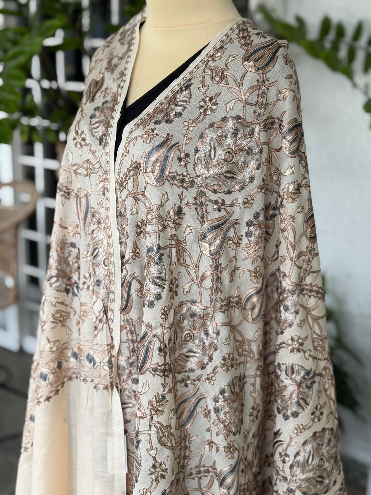 Tulip Stole Beige