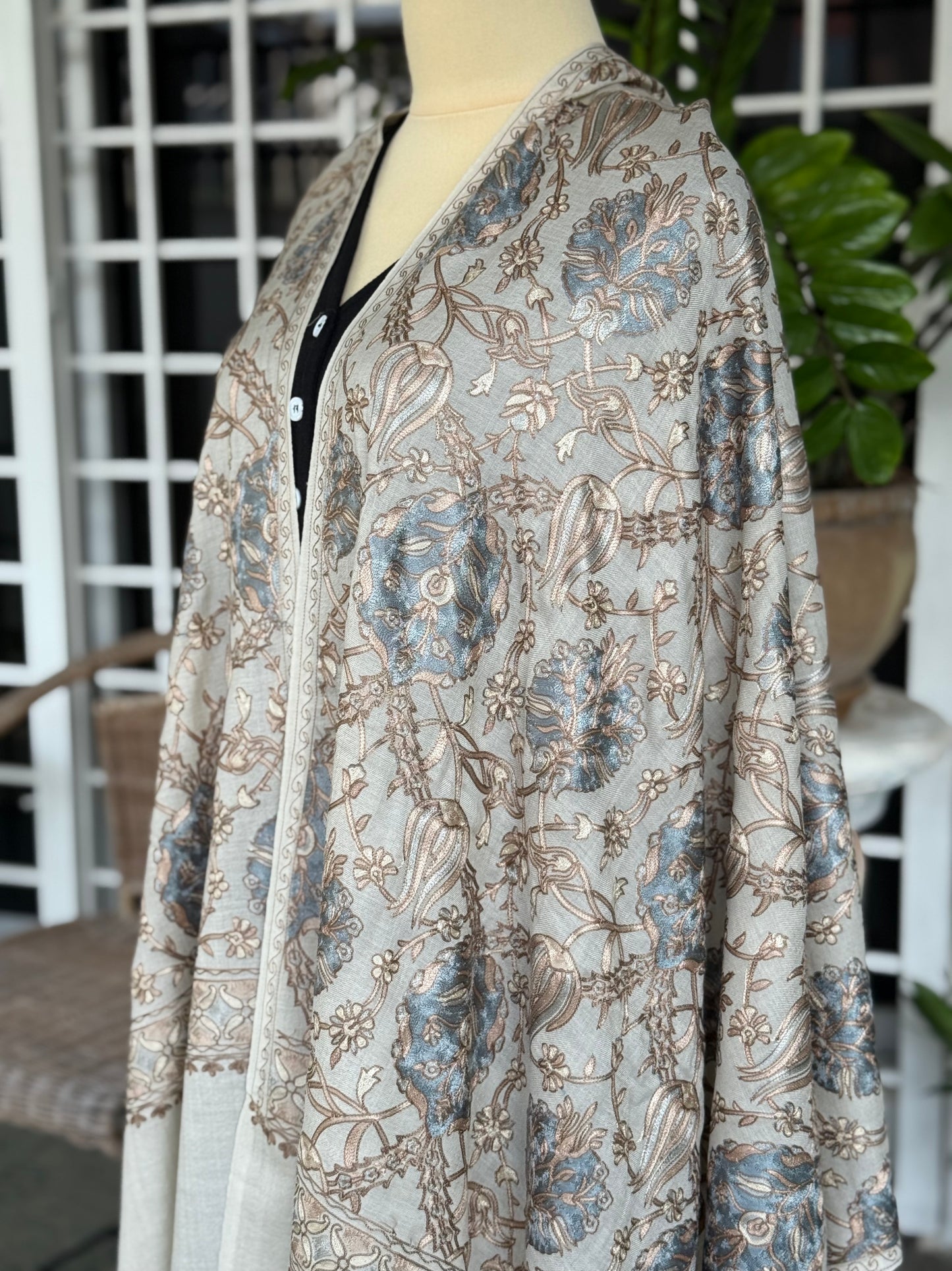 Tulip Stole Beige