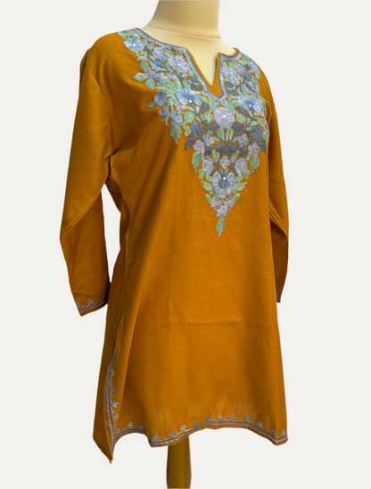 Kurti Short 40 (032)