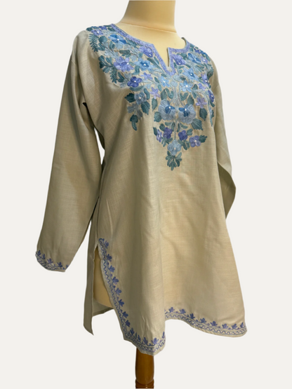 Kurti Short 42 (027)