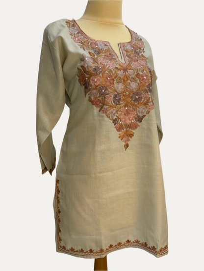 Kurti Short 38 (048)