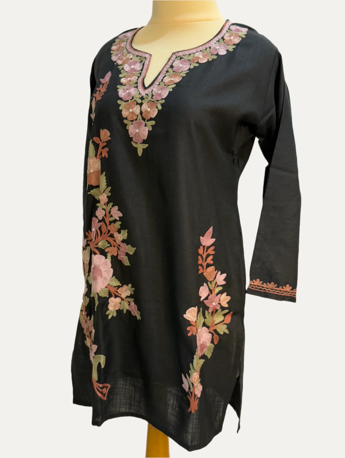 Kurti Short 38 (050)